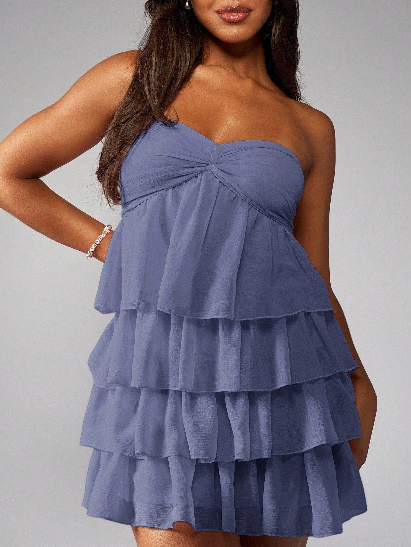 Vestido Babados