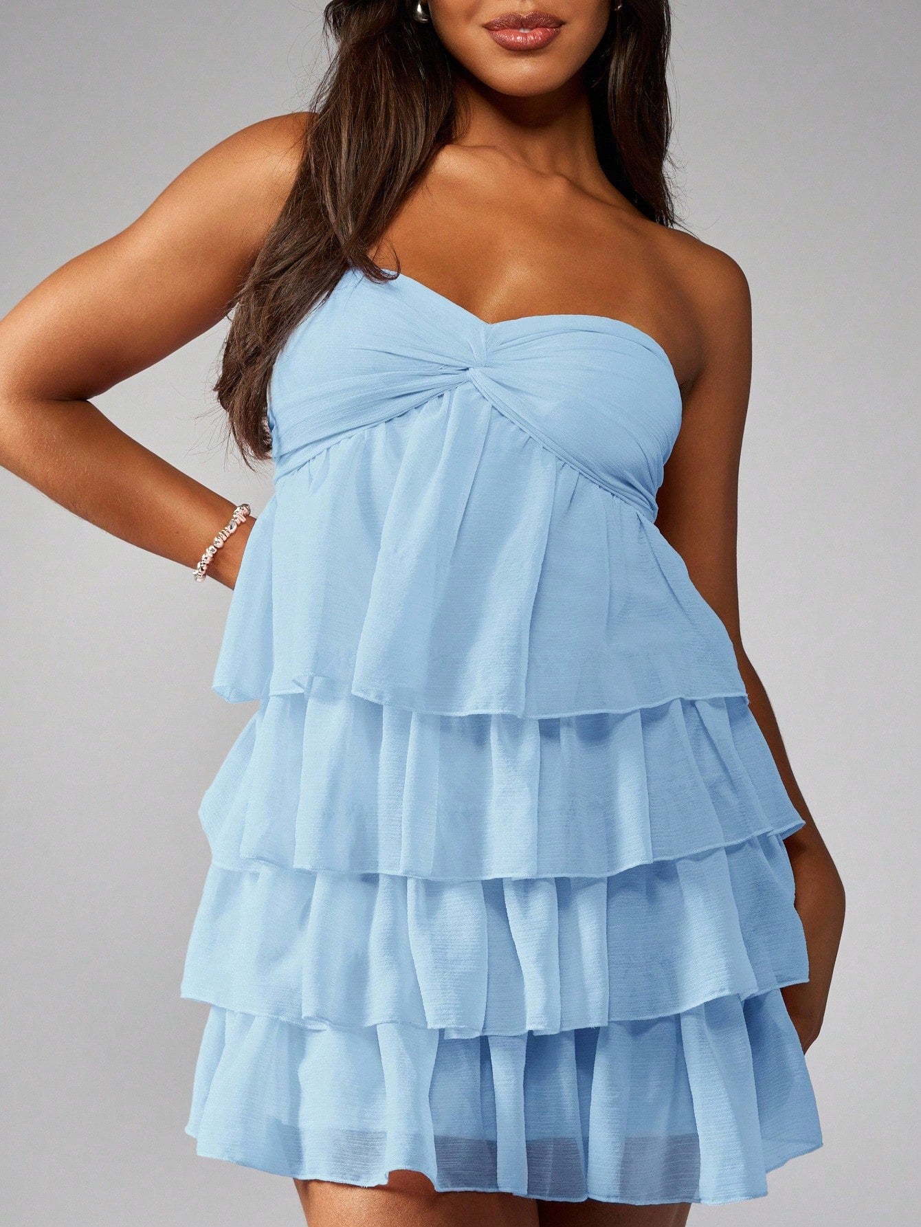 Vestido Babados